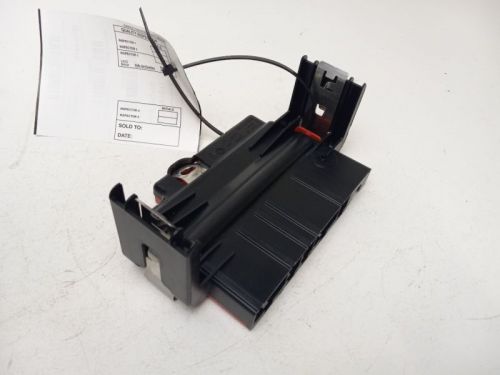 2011 bmw 3 series 328i  positive battery terminal computer