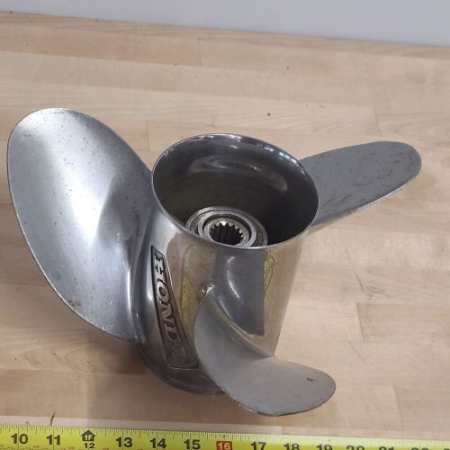 Honda outboard, 14 1/4 x 17, right hand propeller, 17p, p#58233-zy3-a17h