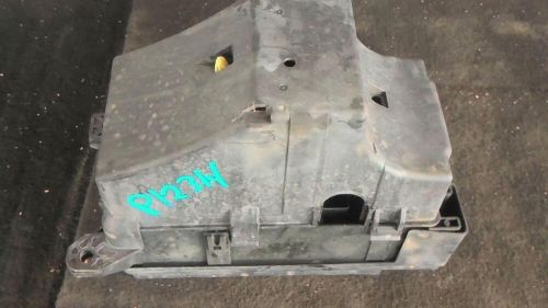 Engine fuse box kia sedona 02 03 04 05