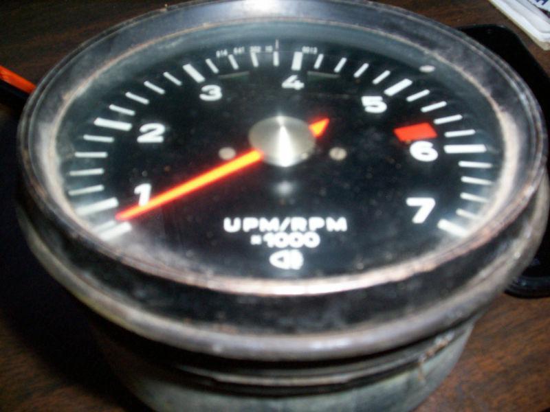 Porsche 914 tachometer