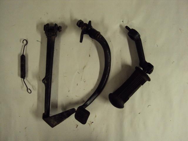 Triumph t100 t100c 500 pedal & peg parts lot    5