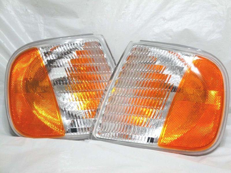 Ford 97-02 expedition f150 corner turn signal park light lamp rl one pair new