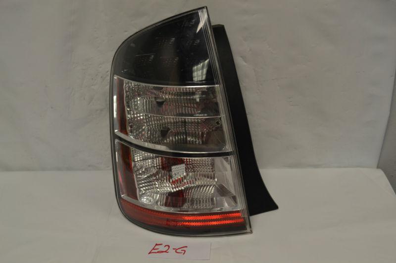 2004 2005 toyota prius driver side tail light oem