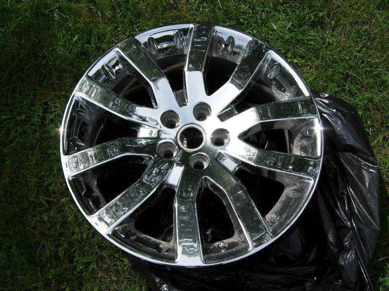 Range rover  20" oem aluminum chromed rims - set of 4 with lug nuts