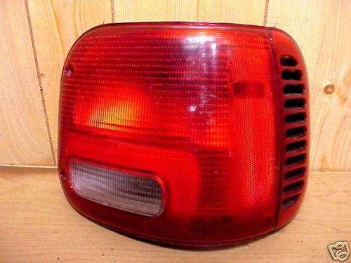 Dodge van 1994 1995 1996 1997 1998 1999 2000 2001 2002 2003 tail light passenger