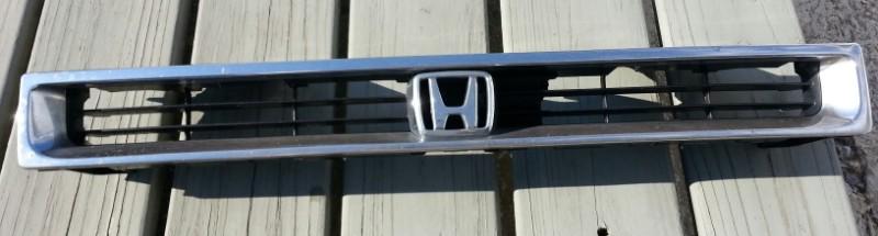 90 91 honda accord  grille, grill with emblem oem factory