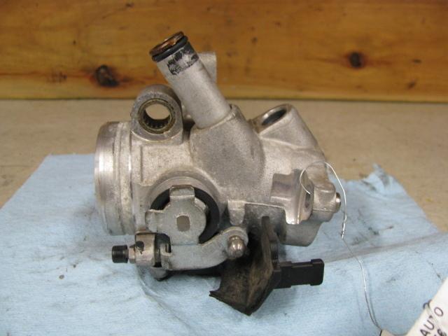 Throttle body bmw z3 z4 m3 01 02 03 - 08 cylinder 6 38452