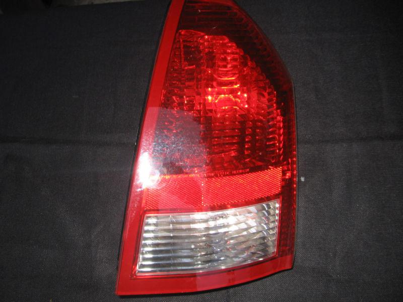 2005-07 oem chrysler 300 right rear.taillight #4805850ae great condition