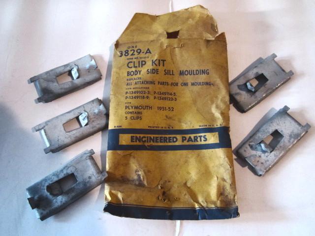 Mopar oem 51-52 plymouth rocker sill moulding clip kit pkge