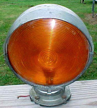 Vintage yellow signal-stat ~ 9" marker light~ school bus ?, truck ? police car ?