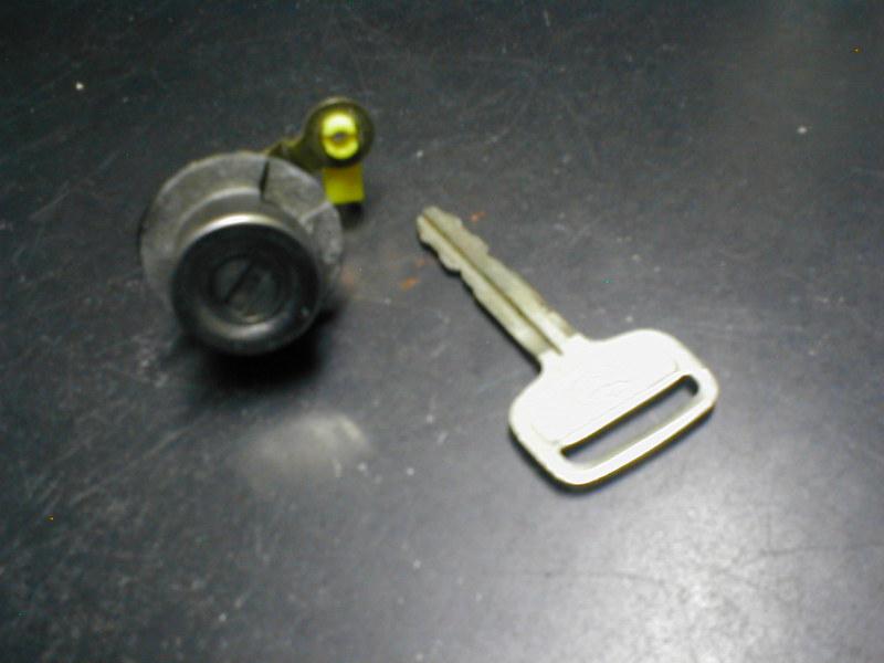 1998-2002 toyota corolla trunk lid lock locks