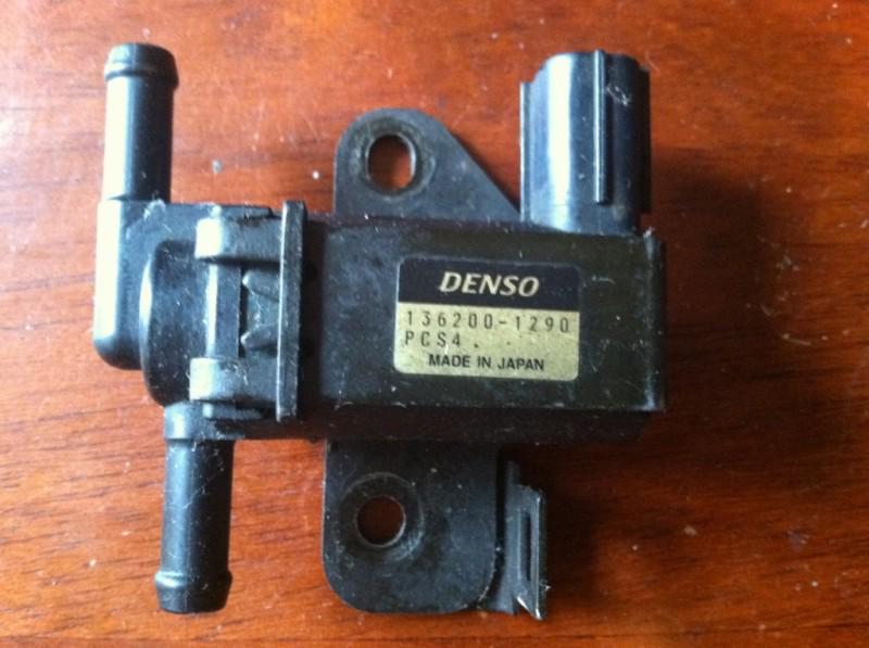 1999 2000  honda civic vacuum switch valve solenoid oem 136200-1290 denso #z350