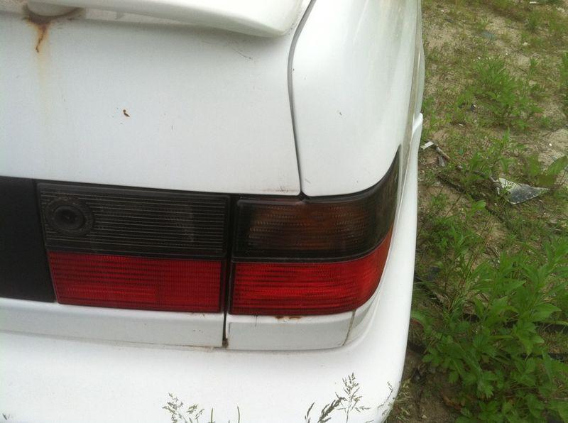 1993-94-95-96-97-98 jetta right tail light