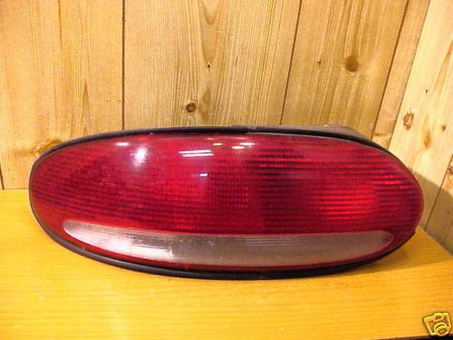 Chrysler sebring convertible 96 97 98 99 00 1996-00 tail light driver