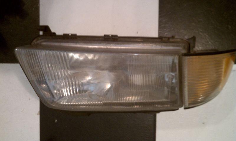 96 97 98 99 audi a4 right passenger headlight thru lamp - le1205ar