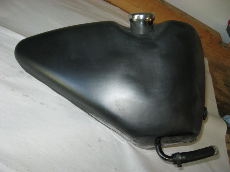 87 harley sportster  xlh1100  oil tank   62475-83