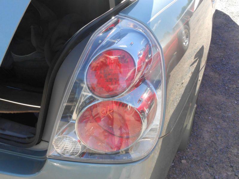 Nissan altima r taillight (quarter panel mounted), exc. se-r; r. 05 06