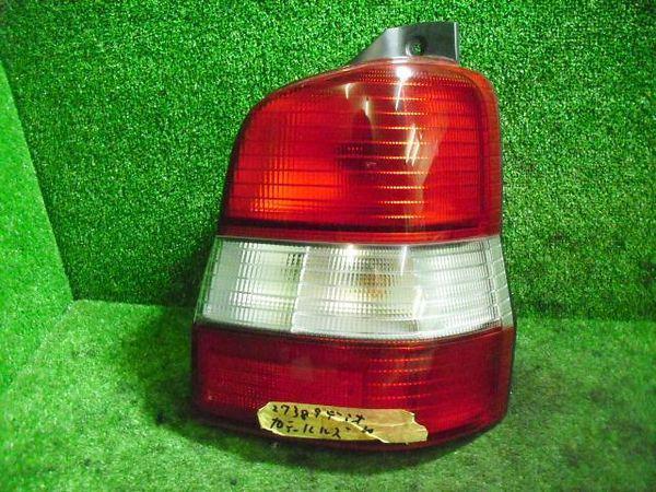 Mazda demio 1998 rear right combination lamp [8915500]