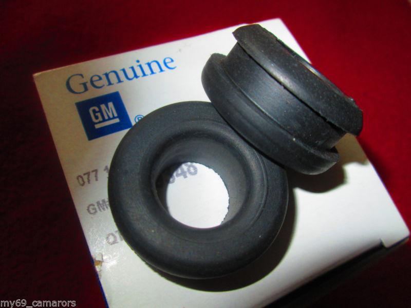 Gm nos 1964-81 valve cover bb grommets (2) camaro gto nova others