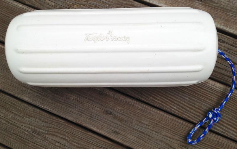 White taylor made big b inflatable vinyl boat fenders / bumpers 21" x 8"