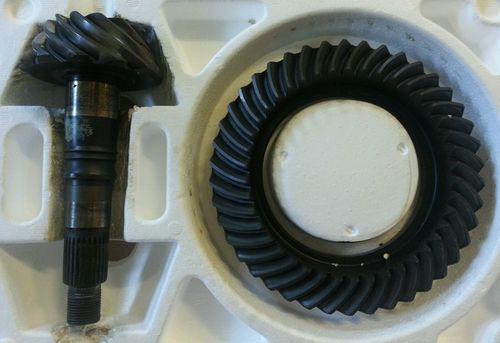 Gm 323 ring and pinion 7.625 7.5  7 5/8 low mile