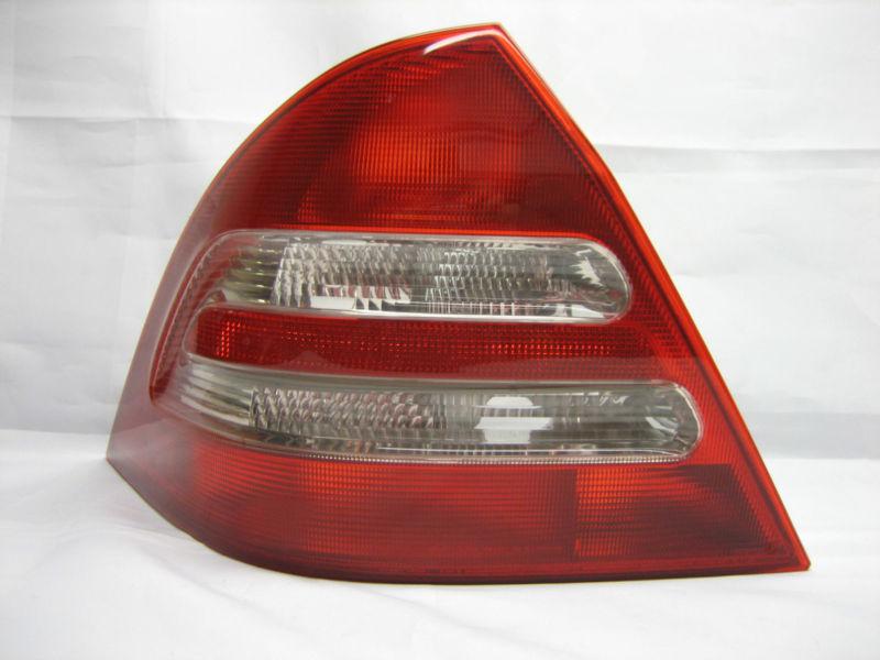 2000 2001 2002 2003 2004 2005 2006 2007 mercedes benz drivers side tail light oe