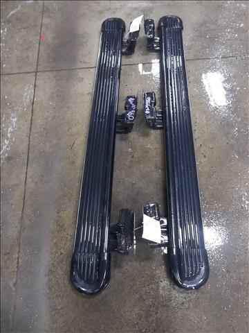 2006 06 buick rainier black chrome running boards oem