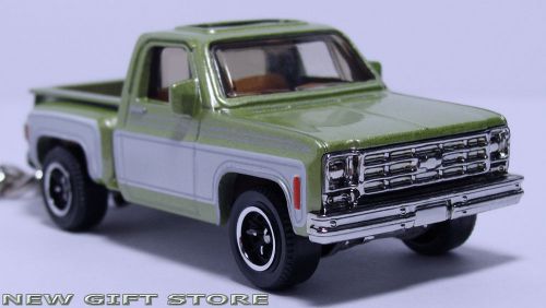 Rare key chain green chevy stepside c10 chevrolet pickup c-10/20 custom key ring