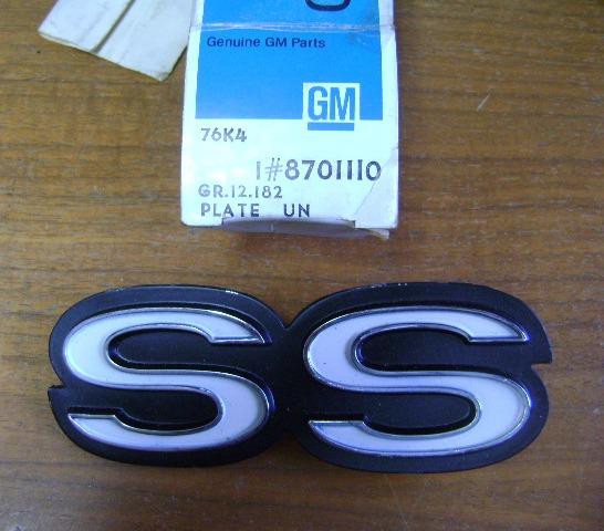 1969 camaro nos  ss rear tailpanel emblem  pacecar super sport