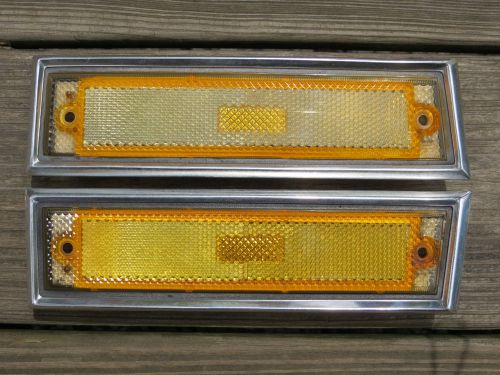 1985 - 1991 chevrolet truck / blazer / suburban front side marker assembly pair