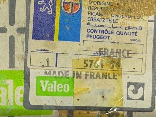 Peugeot  voltage regulator brush pack 305 576154 yh1933 paris rhône a12r44