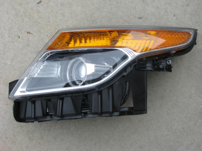 11 12 ford explorer drivers left  headlight oem 