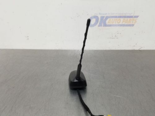 15 2015 ford explorer antenna black textured