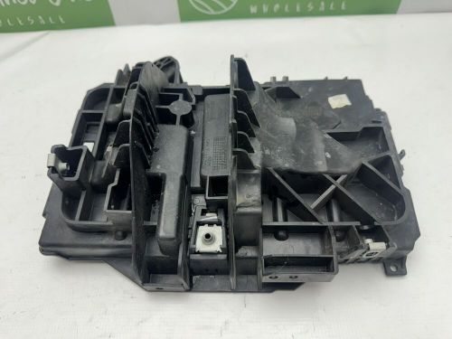 Oem 2014-2018 jeep cherokee 2.4l battery box tray holder 68186053ab