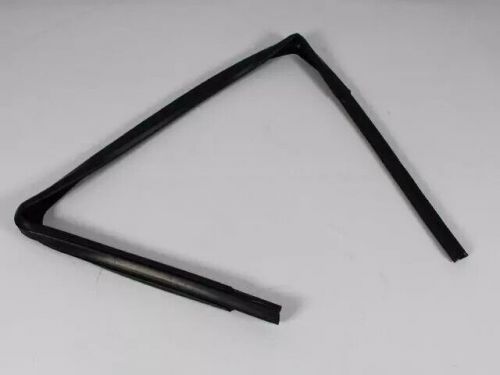 Genuine mopar front door glass run weatherstrip right 5112246ad