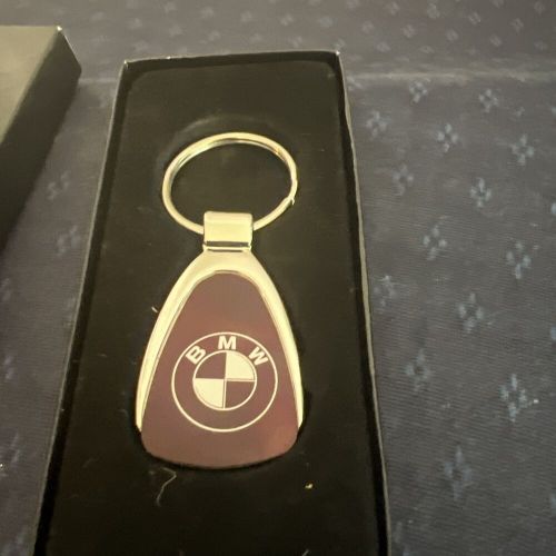 Valencia bmw keychain in box