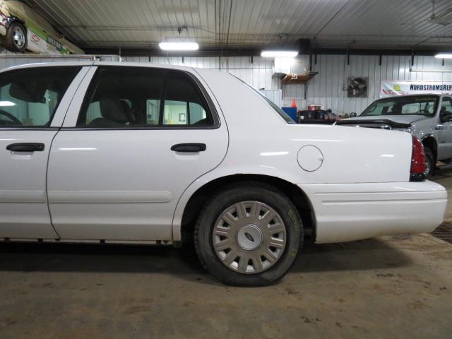 2005 ford crown victoria rear or back door left