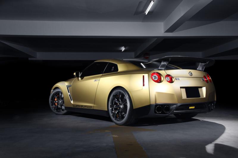 Nissan gold r35 gtr gt-r skyline hd poster super car print multiple sizes avail