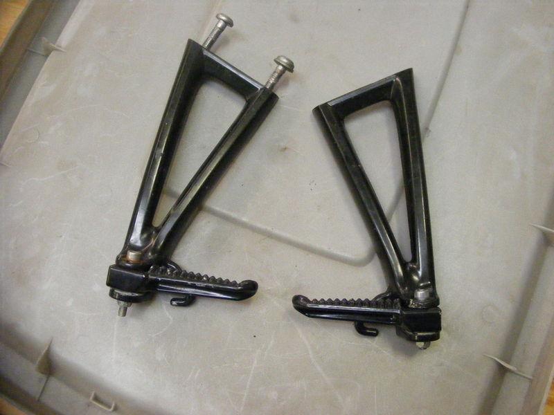 Yamaha r6 r6r rear passenger pegs 08 09