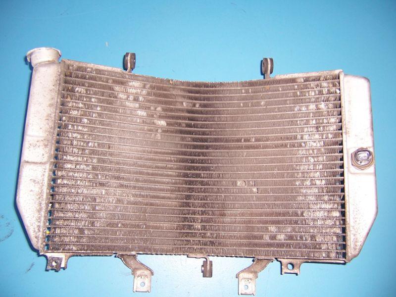 072 suzuki gsxr1000 gsxr 1000 01 02 radiator