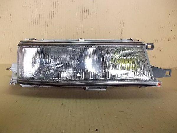 Toyota mark ii 1990 right head light assembled [7210800]