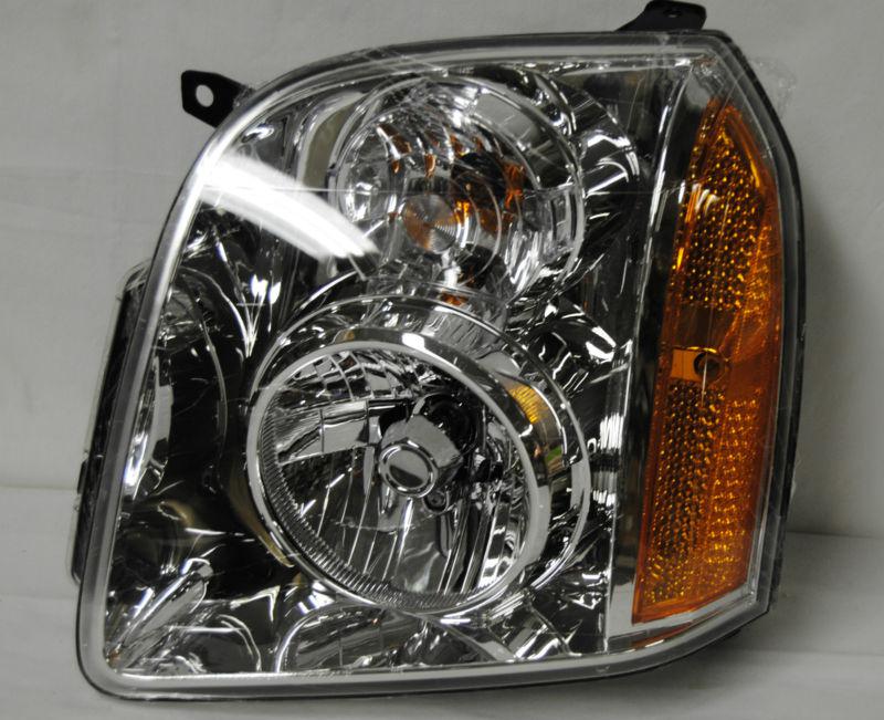 Tyc 20-6802-00 gmc driver side headlight assembly - w