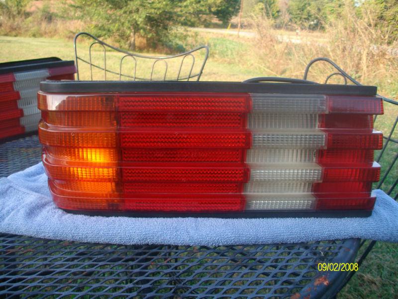 1987 mercedes 300 sdl 4door diesel tail-light driver's side germany