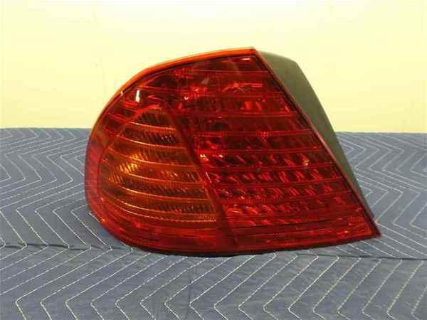 2000-2002 toyota avalon tail lamp lh oem lkq