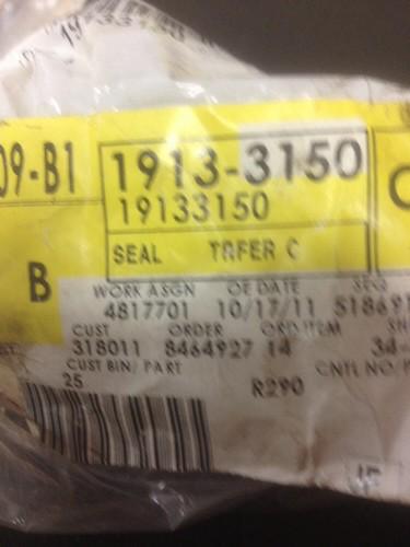 19133150 tranfer case seal new gm oem