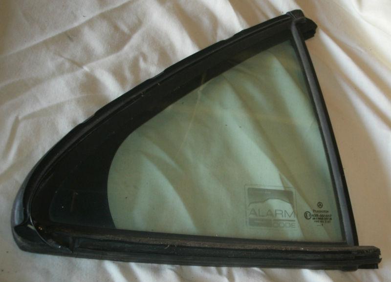 2000 mercedes s430 oem  passenger  side rear triangular window w/2 seals