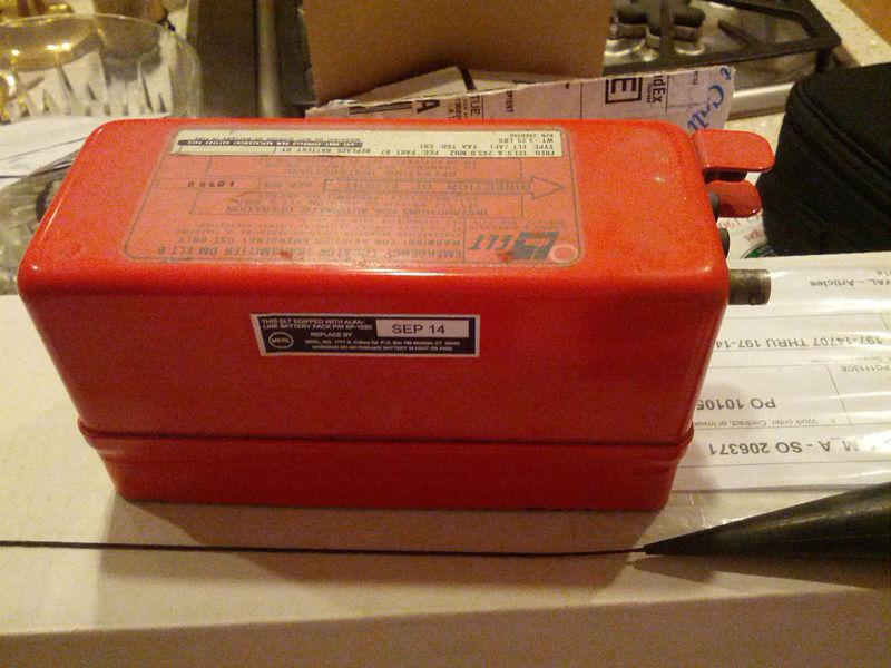 Cessna elt  emergency locator transmitter  p/n c589511-0117