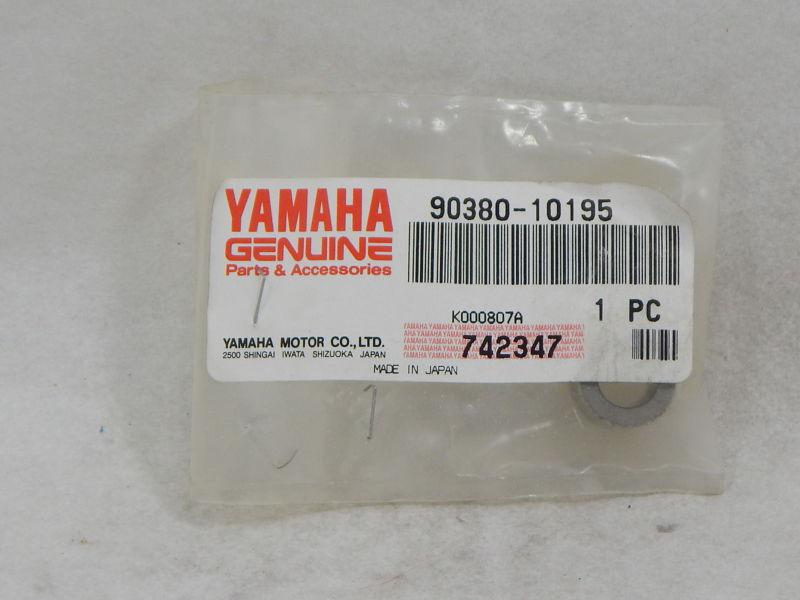 Yamaha 90380-10195 collar *new