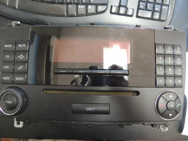 Mercedes c or e class cd player radio  mf2531 a 203 870 51 89