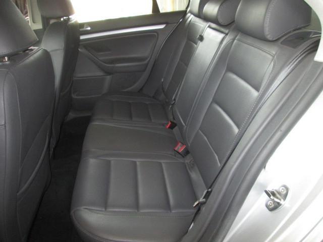 07 vw jetta rear seat assembly 866255